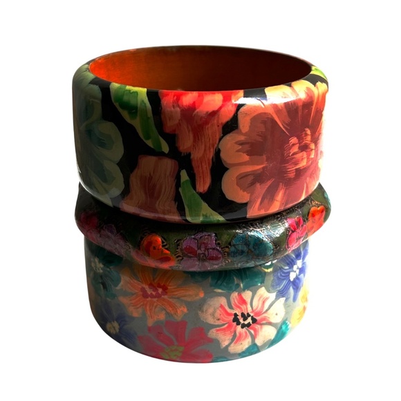 Group of 3Vintage Hand Painted Wood Bangle Bracelets - Picture 4 of 11